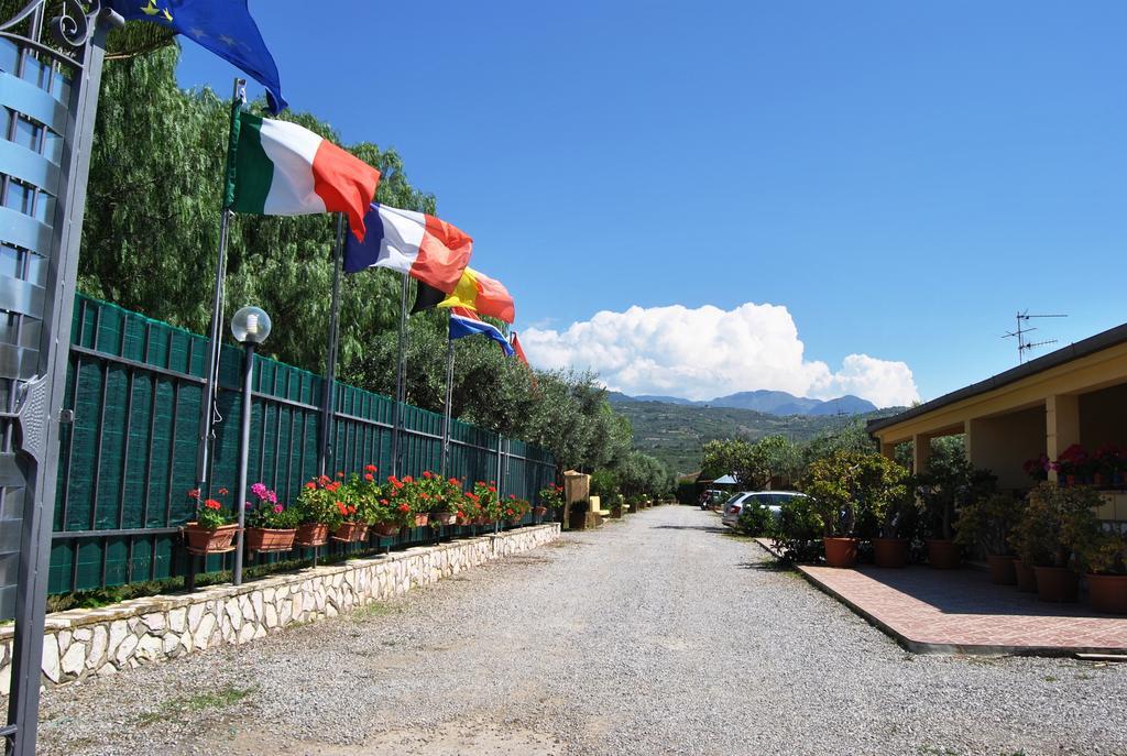 Case Vacanze Paradise Beach Vicino Cefalù PISCINA APERTA Campofelice Di Roccella Exterior foto
