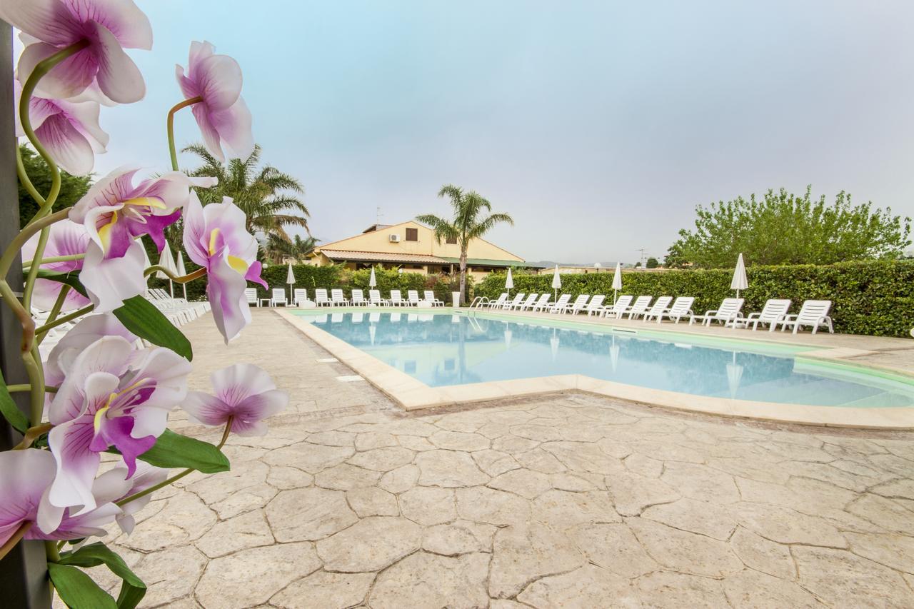 Case Vacanze Paradise Beach Vicino Cefalù PISCINA APERTA Campofelice Di Roccella Exterior foto