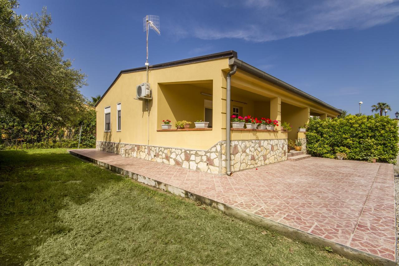 Case Vacanze Paradise Beach Vicino Cefalù PISCINA APERTA Campofelice Di Roccella Exterior foto