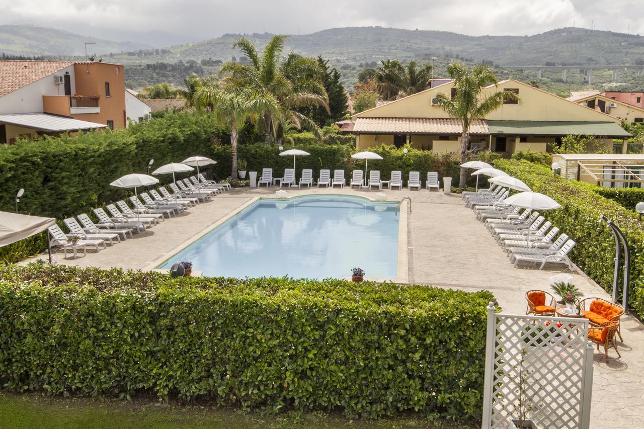 Case Vacanze Paradise Beach Vicino Cefalù PISCINA APERTA Campofelice Di Roccella Exterior foto