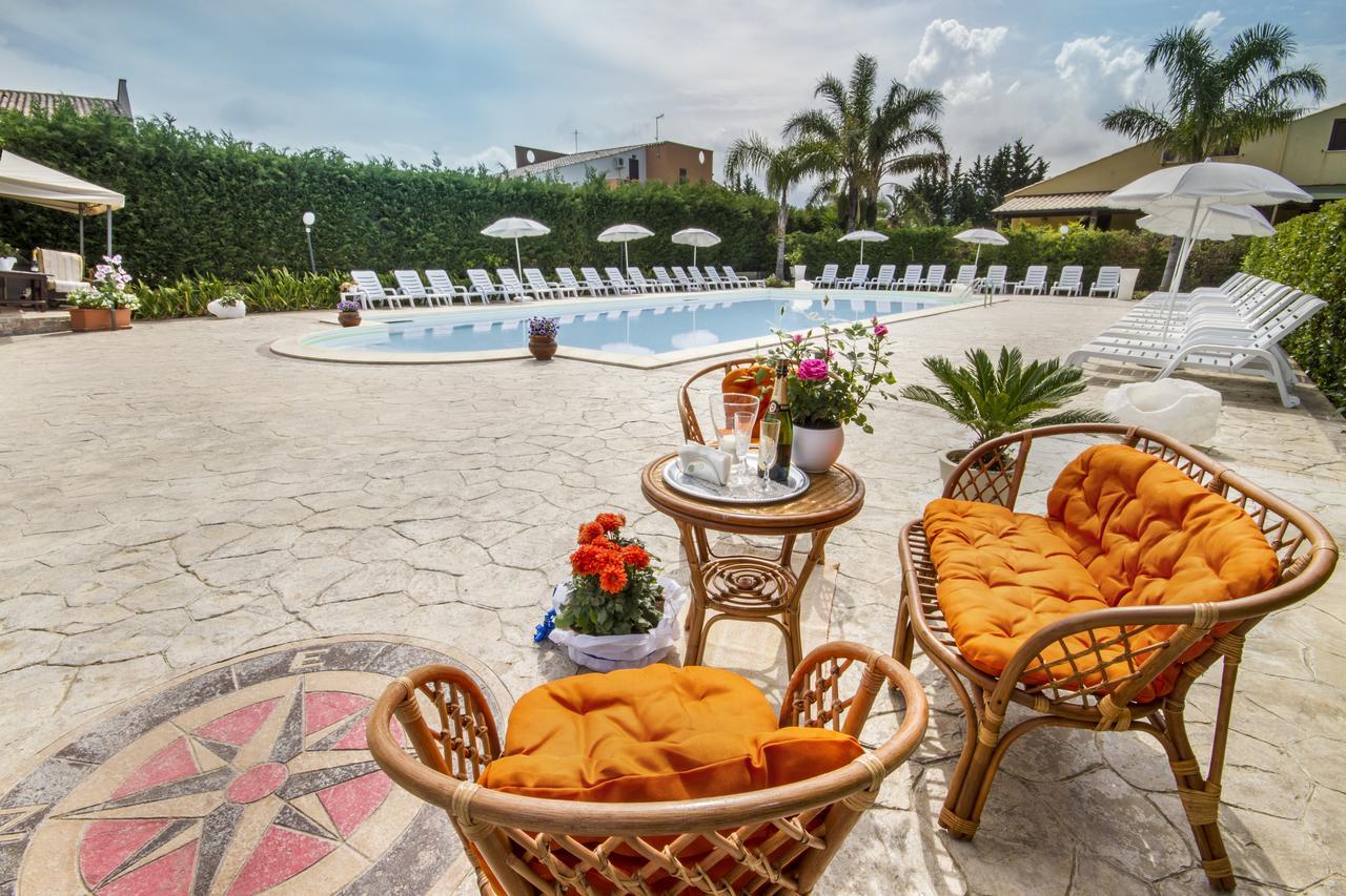 Case Vacanze Paradise Beach Vicino Cefalù PISCINA APERTA Campofelice Di Roccella Exterior foto